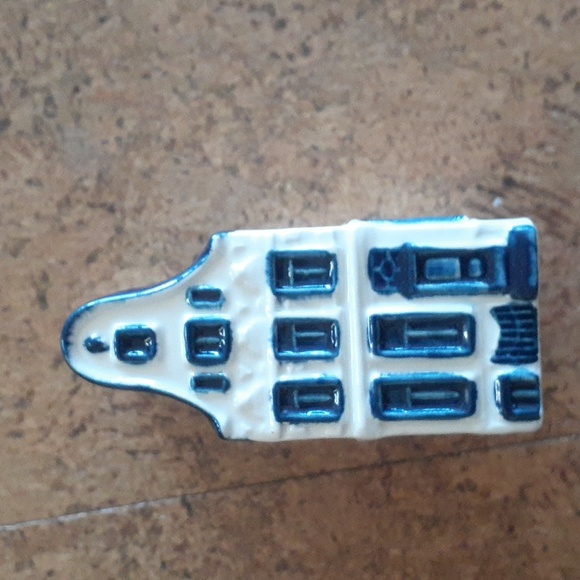 Vintage mini liquor Blue Delft house on the Emperor Canal. - Picture 1 of 6